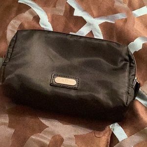 Small pouch/makeup bag